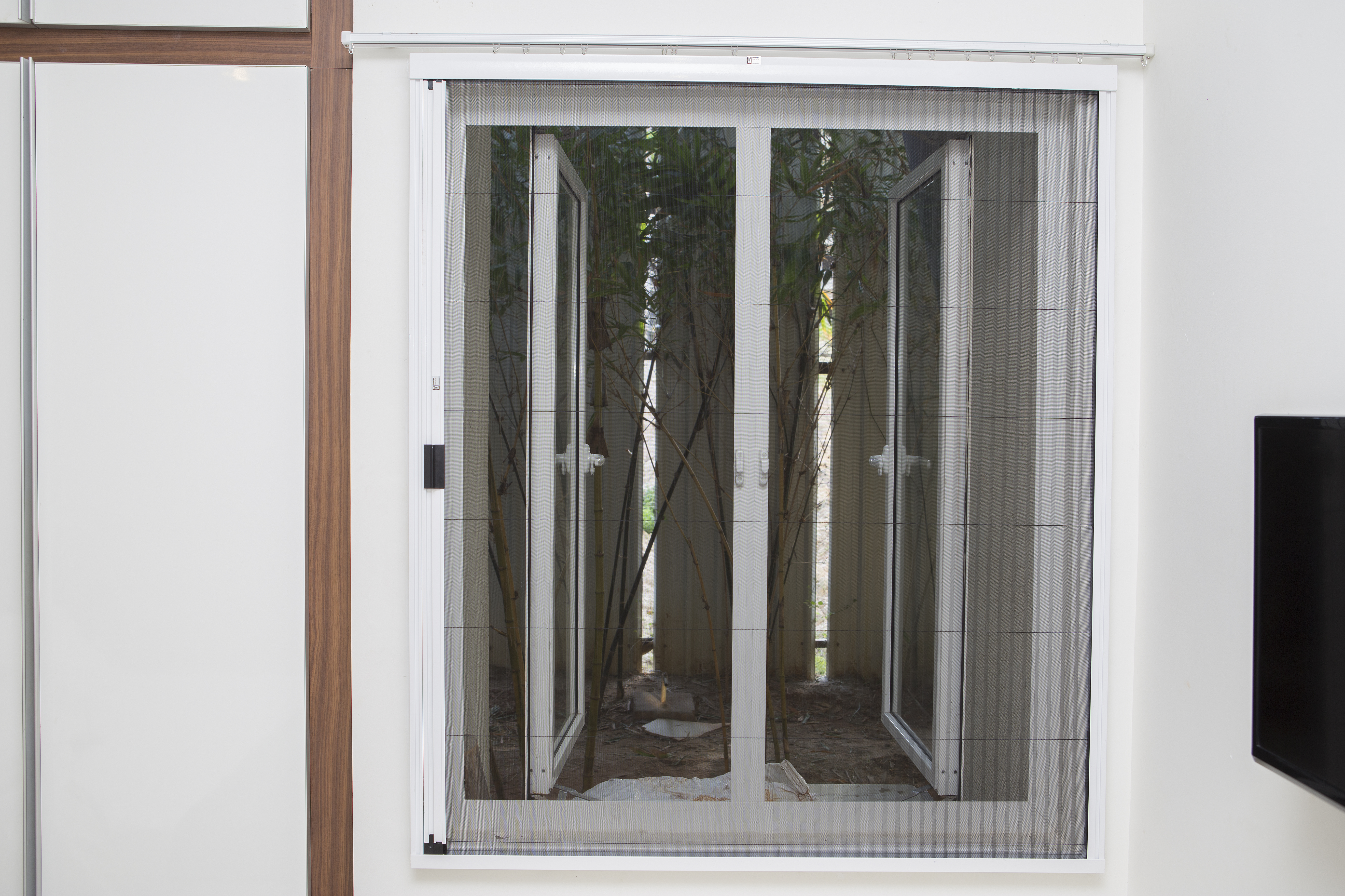 Crease installation 2